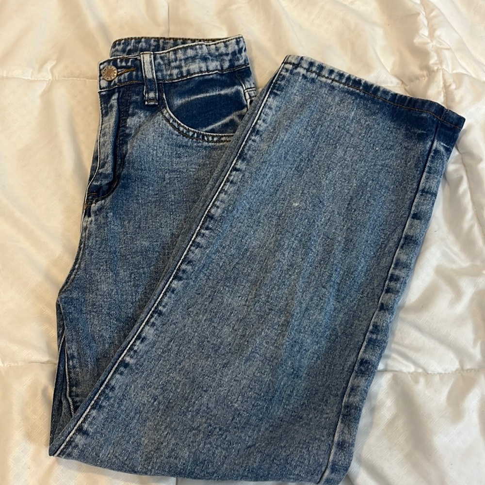 straight leg bleached like casual everyday jeans
